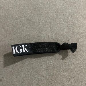 IGK Hair tie